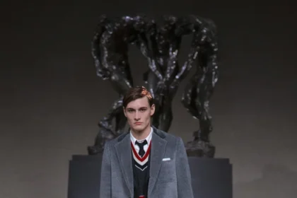 Thom Browne automne 2026 à San Francisco, le retour à l’essentiel du tailoring américain