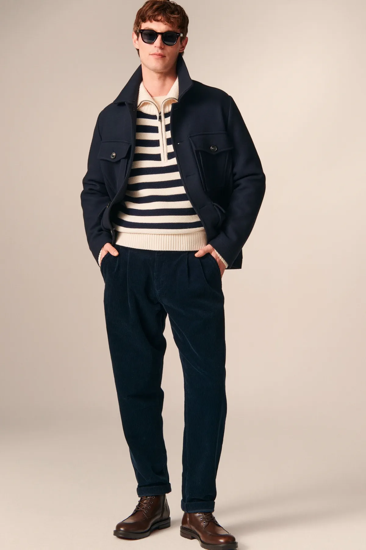 Pour l'automne 2026, Tommy Hilfiger réinvente le costume et les classiques masculins