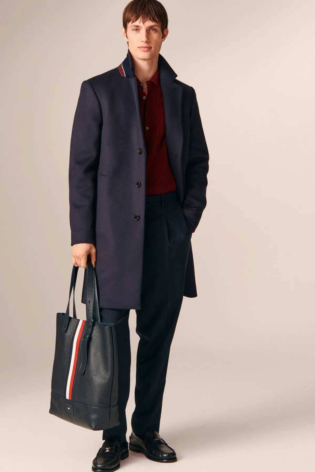 Pour l'automne 2026, Tommy Hilfiger réinvente le costume et les classiques masculins