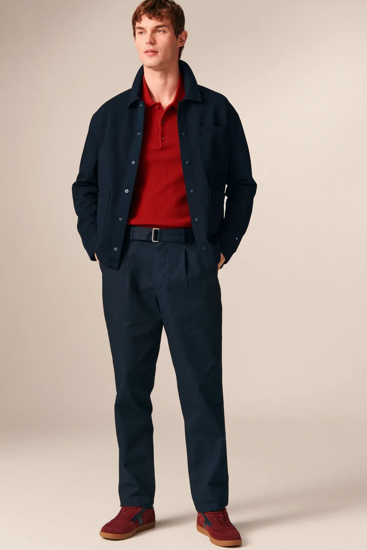 Pour l'automne 2026, Tommy Hilfiger réinvente le costume et les classiques masculins