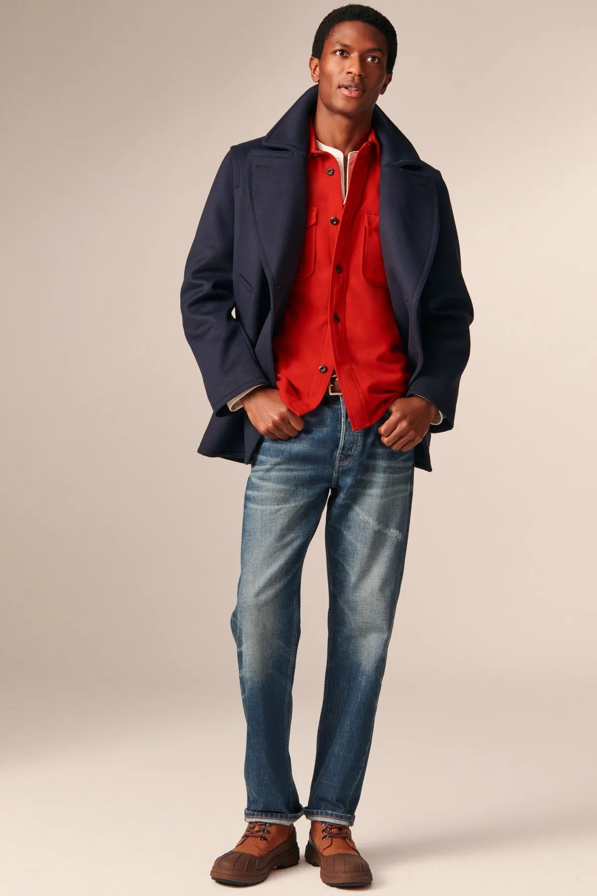 Pour l'automne 2026, Tommy Hilfiger réinvente le costume et les classiques masculins