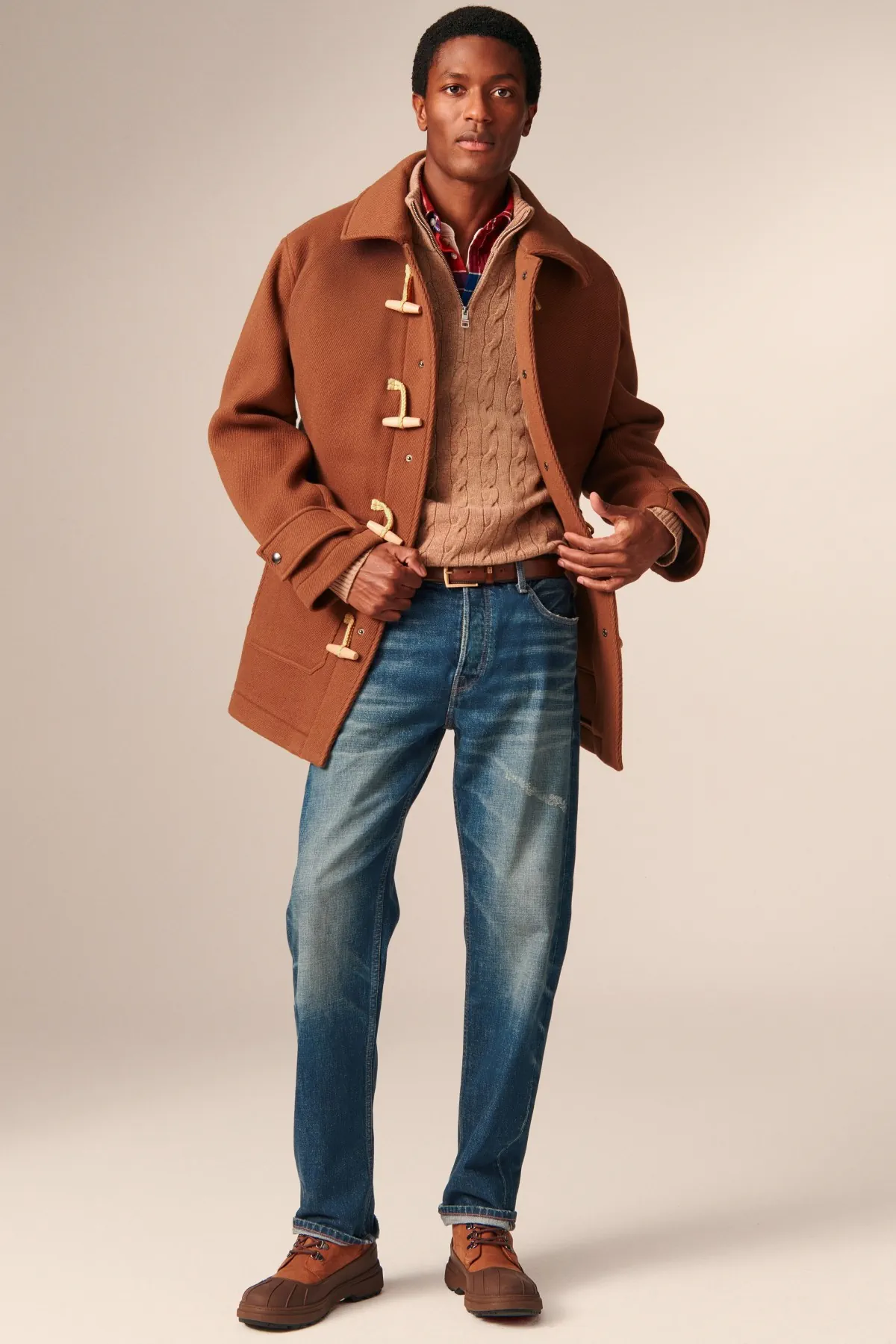 Pour l'automne 2026, Tommy Hilfiger réinvente le costume et les classiques masculins