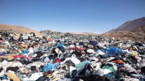 La Commission européenne interdit la destruction des vêtements invendus dès juillet 2026