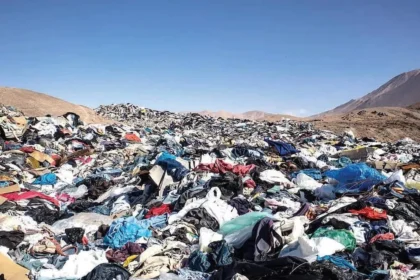 La Commission européenne interdit la destruction des vêtements invendus dès juillet 2026