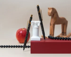 Nouvel An lunaire 2026 : Victorinox et Caran d’Ache célèbrent l’Année du Cheval de Feu avec des éditions limitées