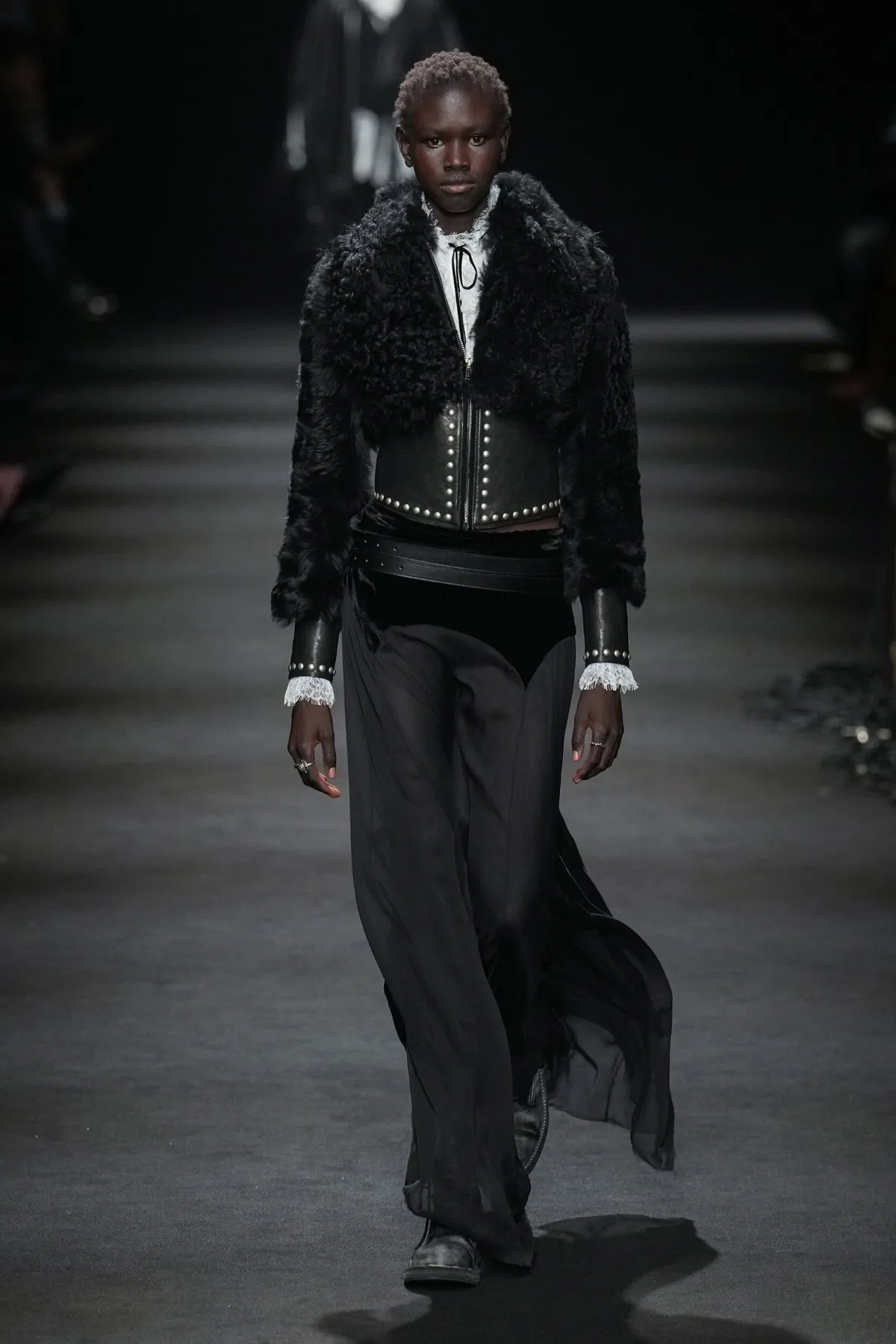 Ann Demeulemeester automne 2026 : la génération imparfaite selon Stefano Gallici