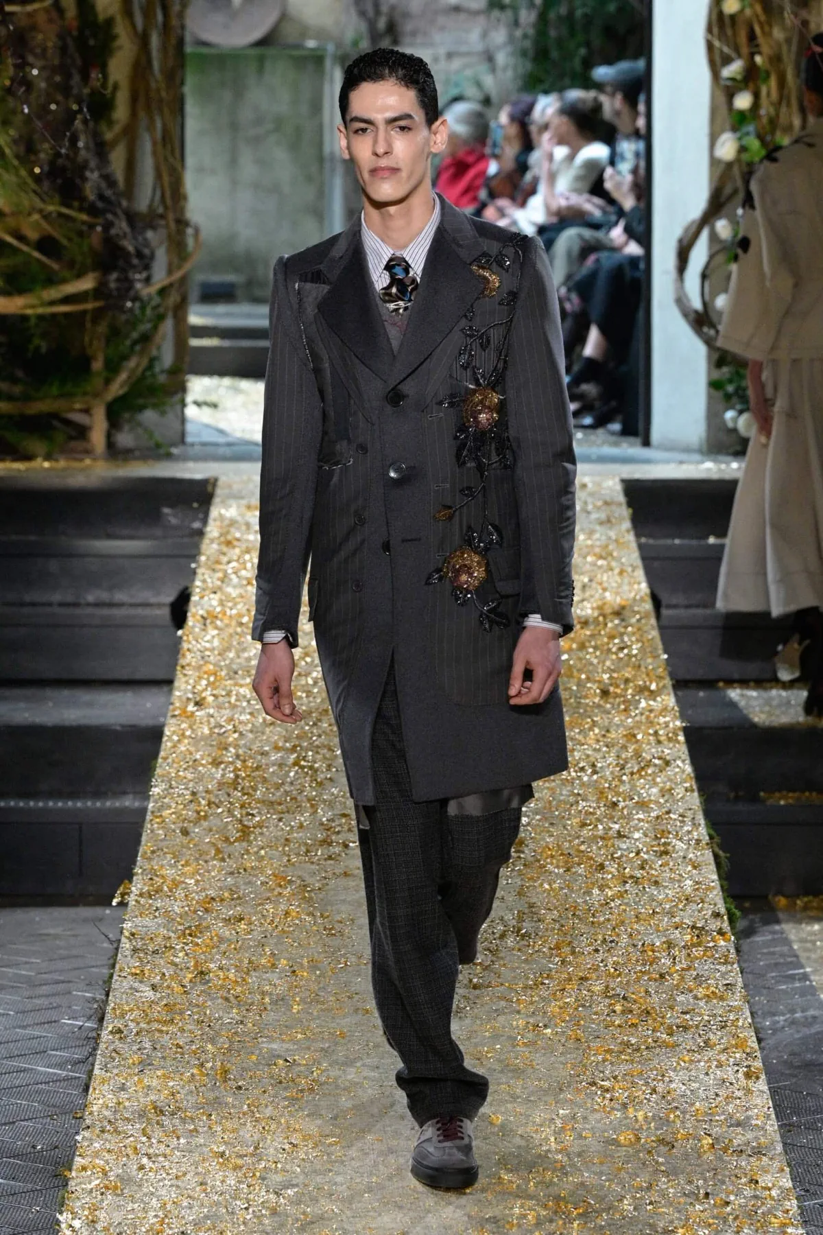Antonio Marras automne 2026 : la rose sauvage comme manifeste masculin