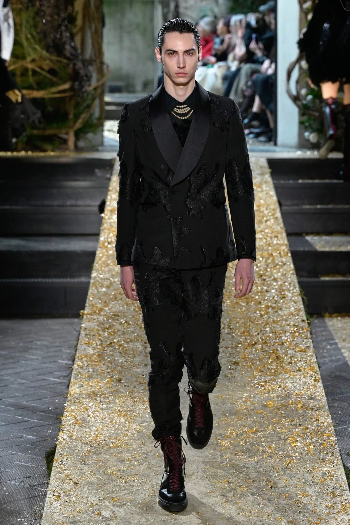 Antonio Marras automne 2026 : la rose sauvage comme manifeste masculin