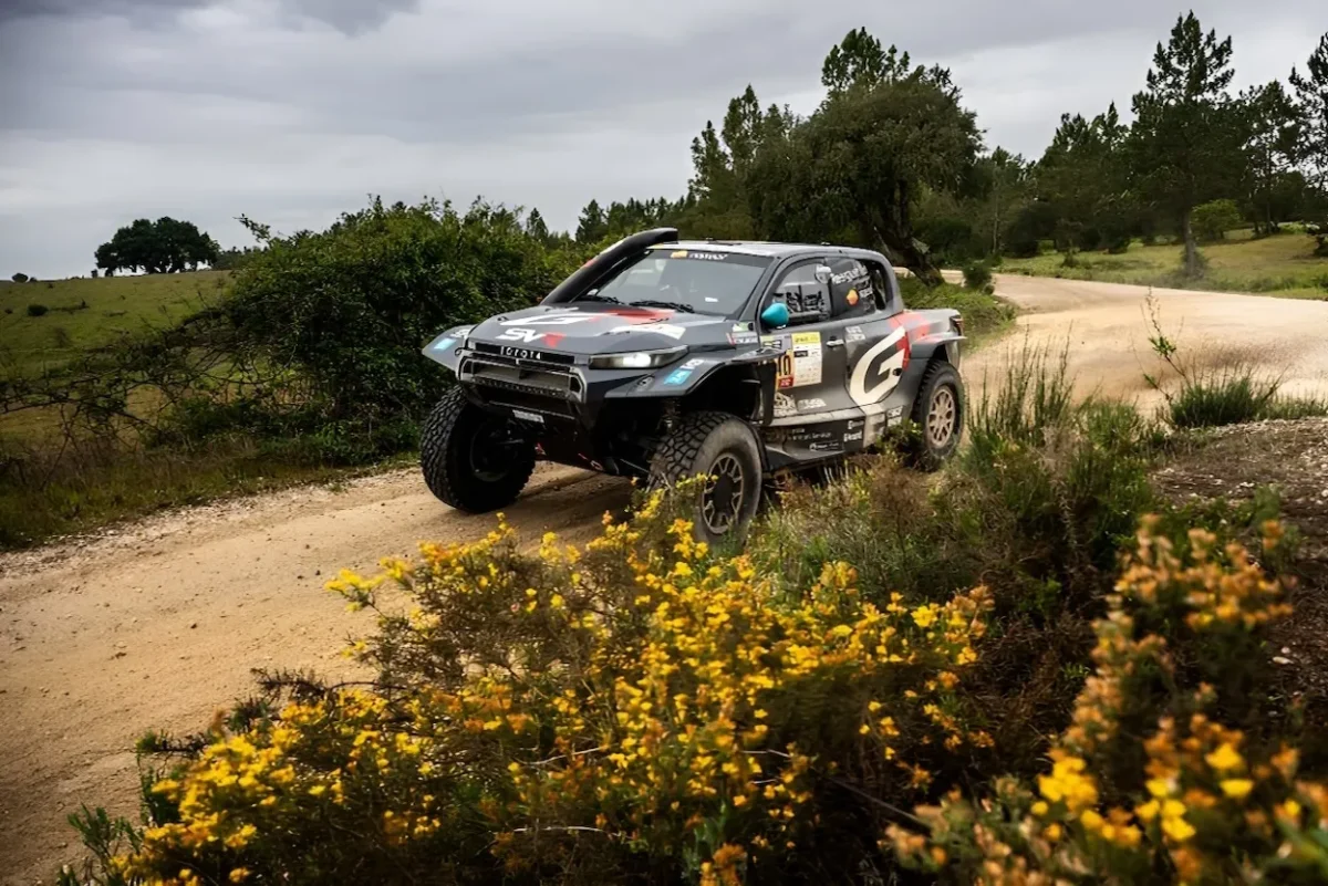 Étape 2 du rallye du Portugal 2026 : Schareina et Loeb remportent une étape décisive à Badajoz
