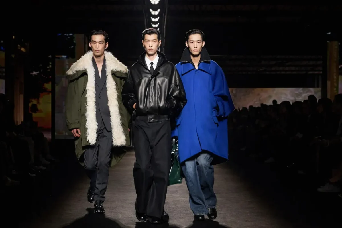 Balenciaga automne 2026 : Pierpaolo Piccioli place l’homme au centre de sa collection