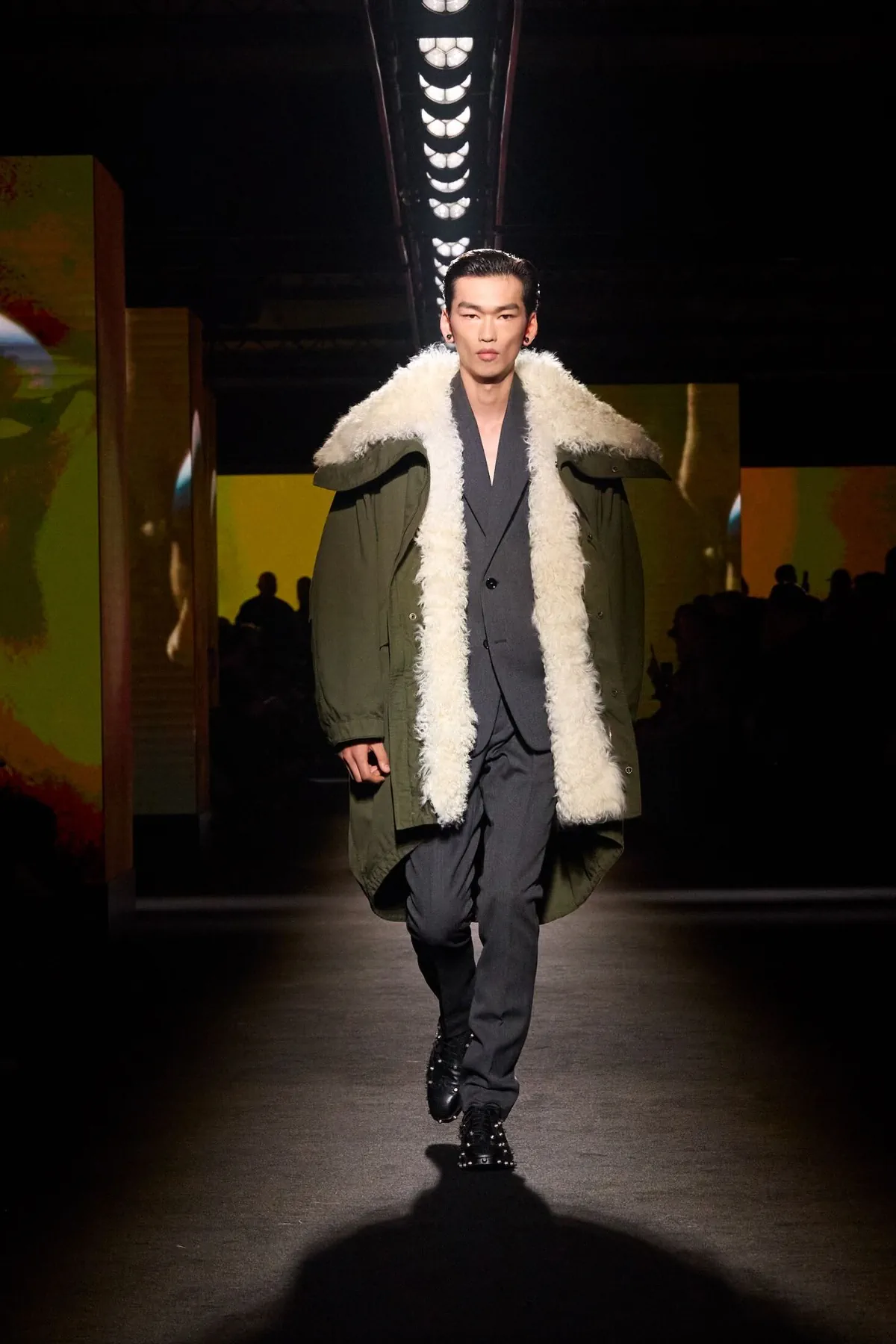 Balenciaga automne 2026 : Pierpaolo Piccioli place l’homme au centre de sa collection