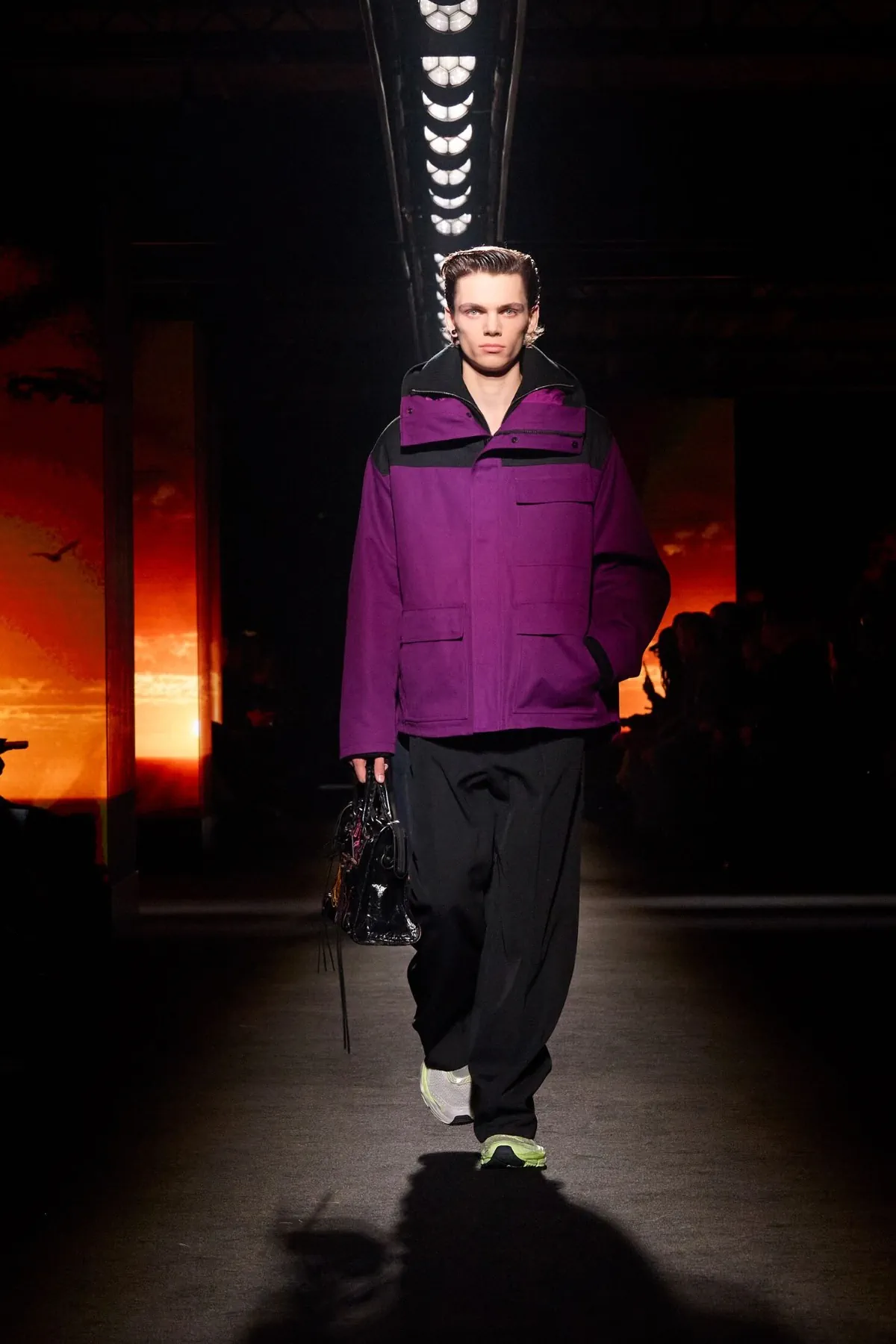 Balenciaga automne 2026 : Pierpaolo Piccioli place l’homme au centre de sa collection