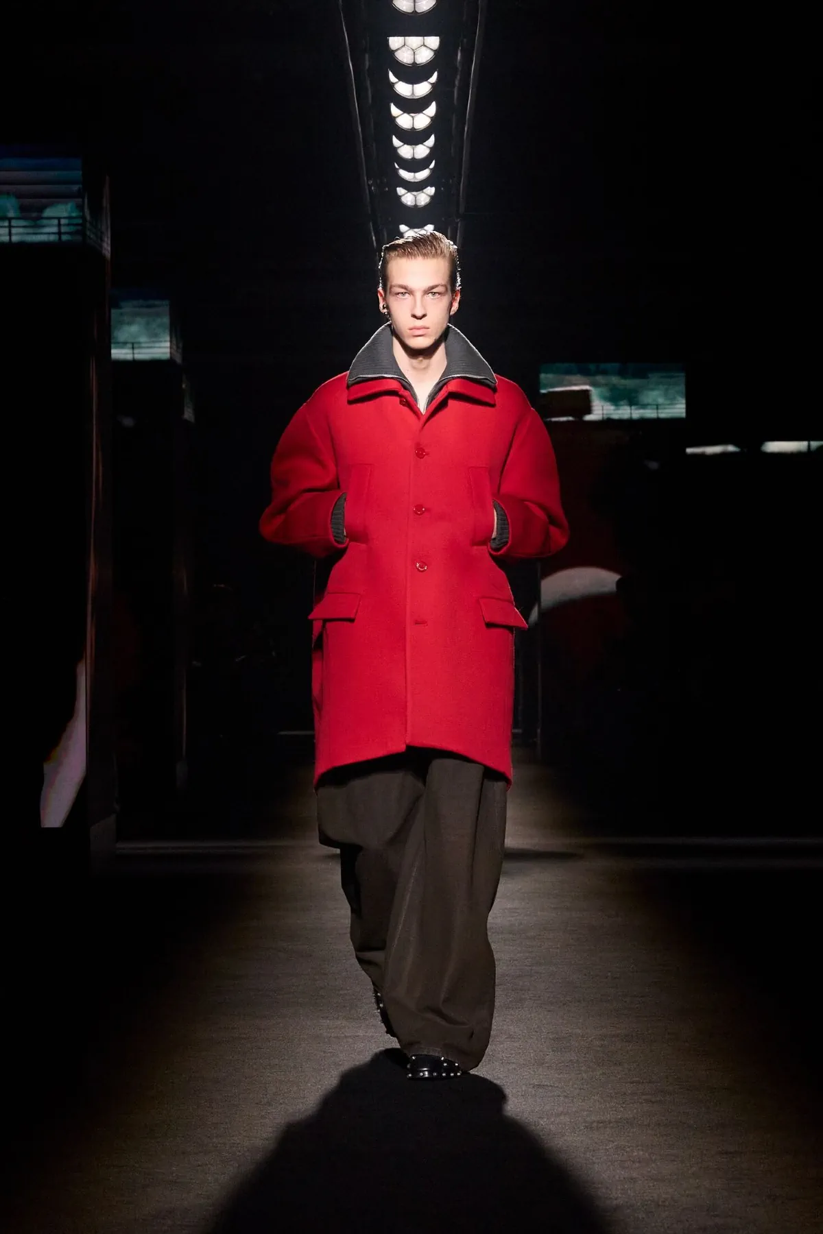 Balenciaga automne 2026 : Pierpaolo Piccioli place l’homme au centre de sa collection