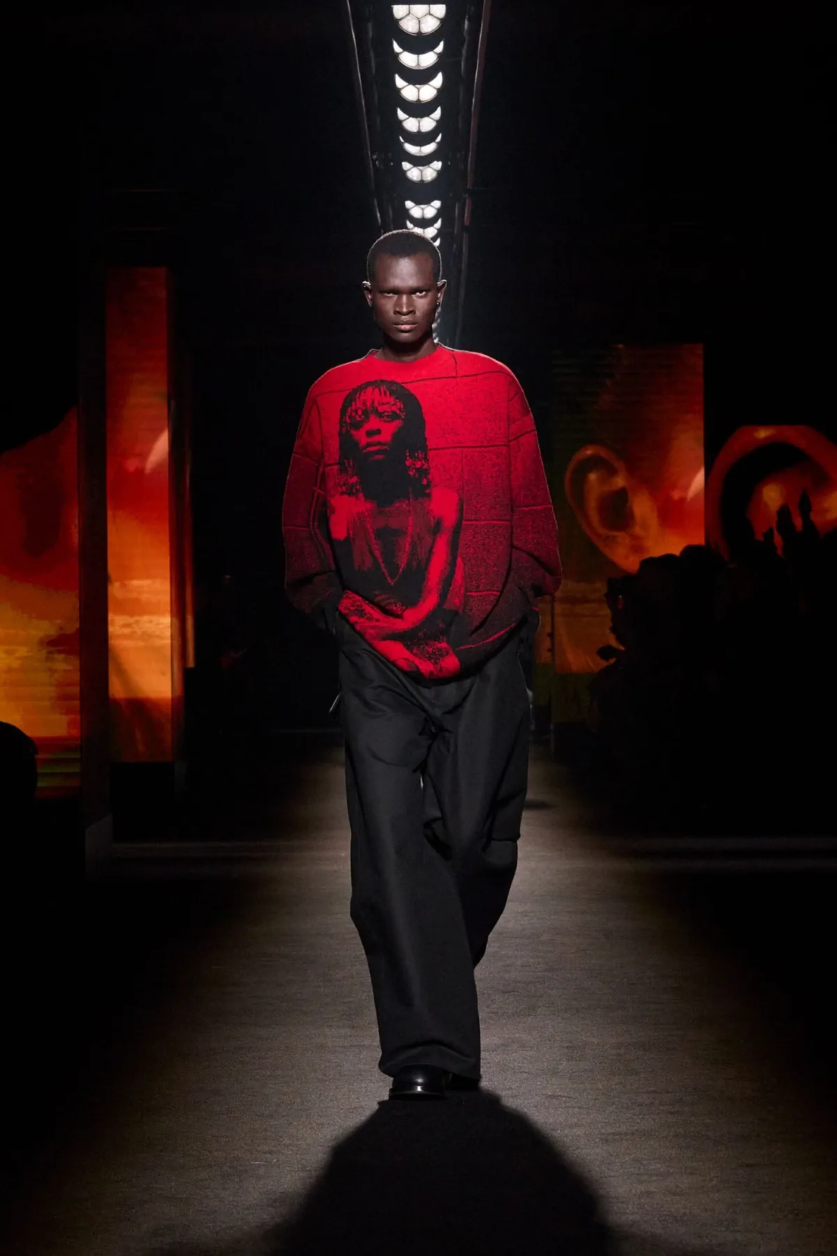 Balenciaga automne 2026 : Pierpaolo Piccioli place l’homme au centre de sa collection