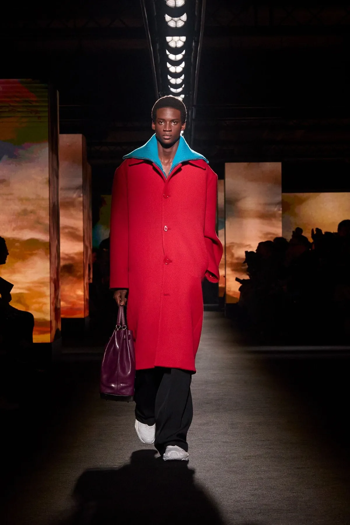 Balenciaga automne 2026 : Pierpaolo Piccioli place l’homme au centre de sa collection