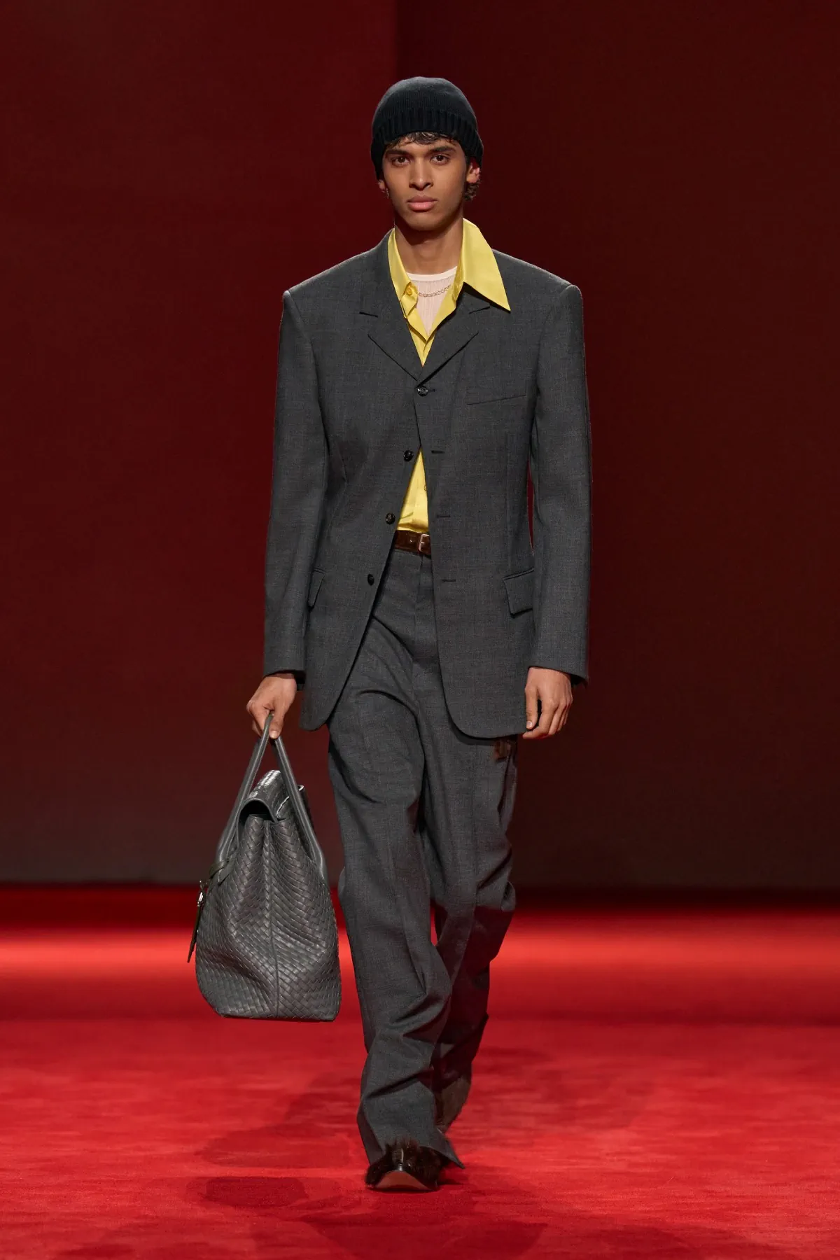 Bottega Veneta homme automne 2026 : le retour d’un tailoring ample et souverain