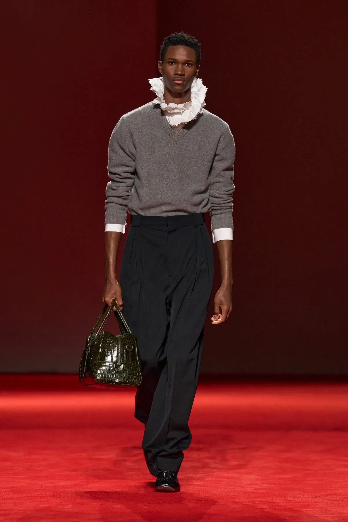 Bottega Veneta homme automne 2026 : le retour d’un tailoring ample et souverain
