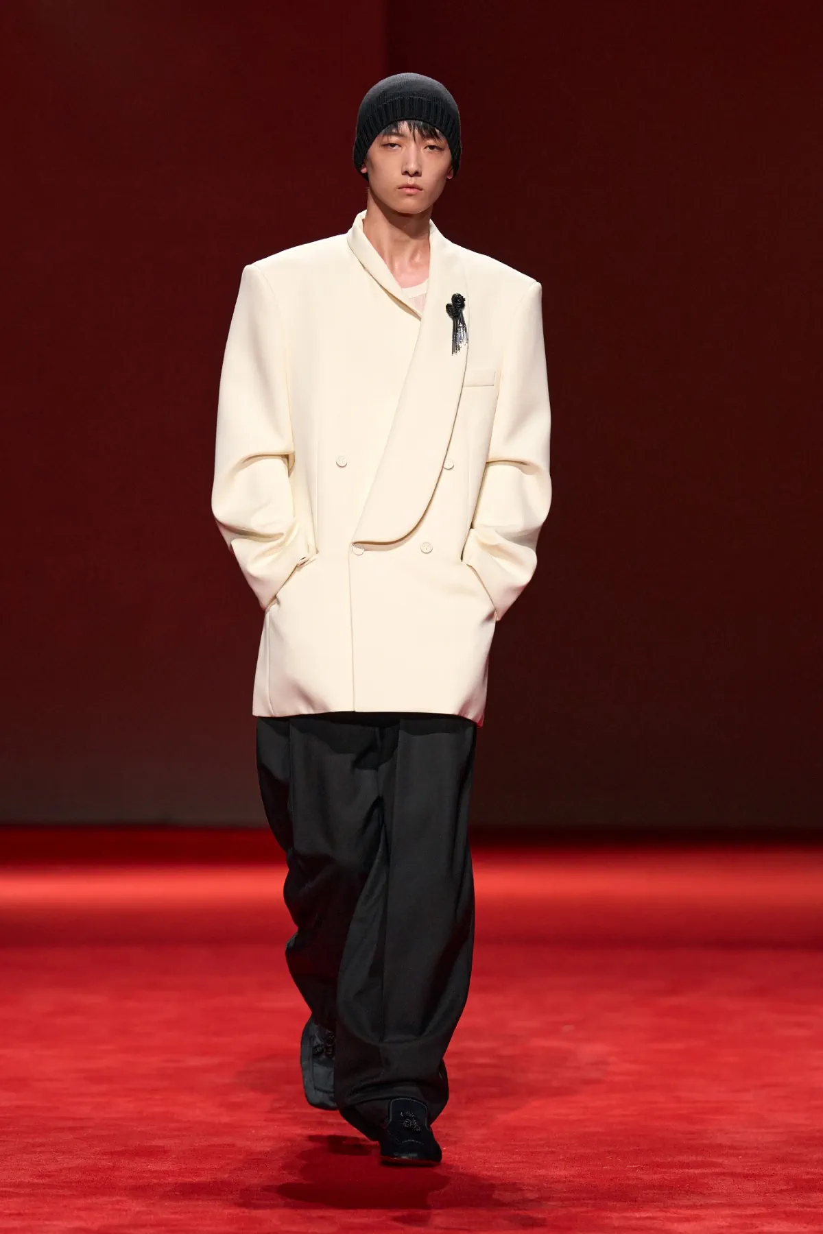 Bottega Veneta homme automne 2026 : le retour d’un tailoring ample et souverain