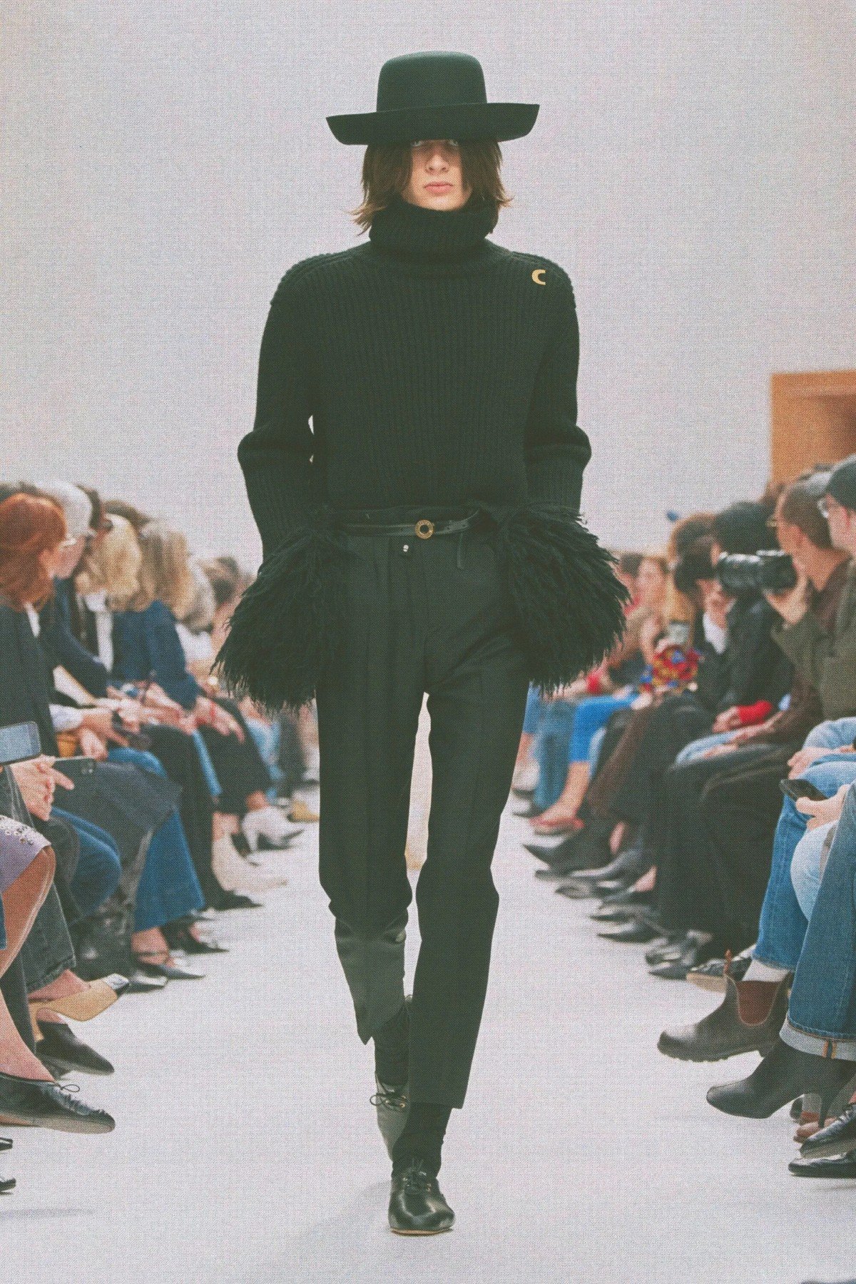 CELINE automne 2026 : Michael Rider relance la silhouette masculine ajustée