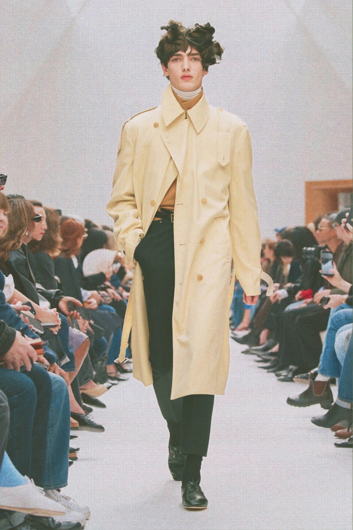 CELINE automne 2026 : Michael Rider relance la silhouette masculine ajustée