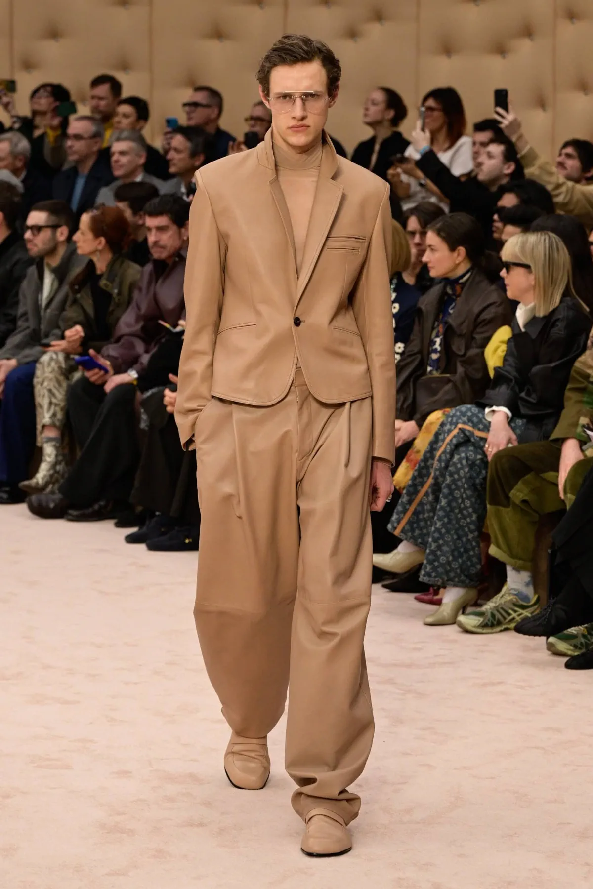 Ferrari Fall Winter 2026 Milan Fashion Week 1 Ferrari automne 2026 : comment Rocco Iannone transforme la peau en architecture masculine