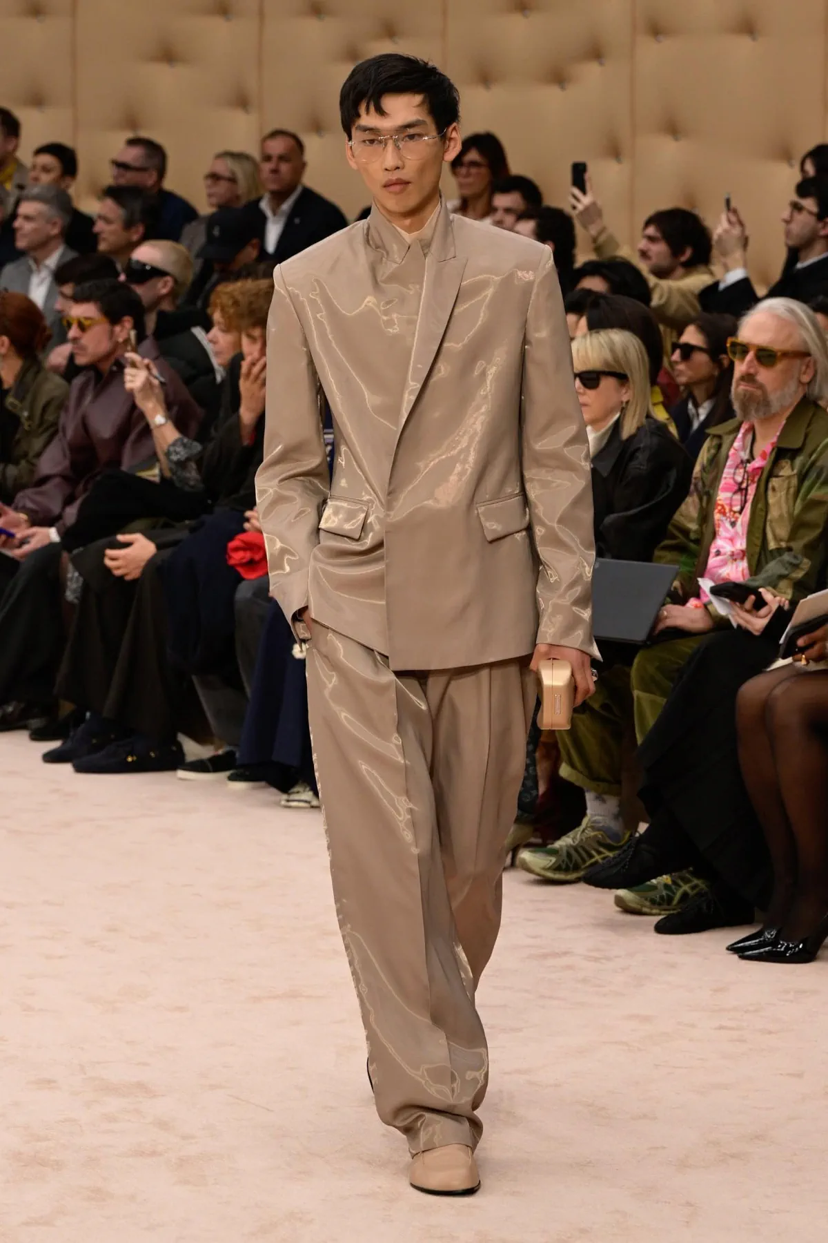 Ferrari Fall Winter 2026 Milan Fashion Week 5 Ferrari automne 2026 : comment Rocco Iannone transforme la peau en architecture masculine