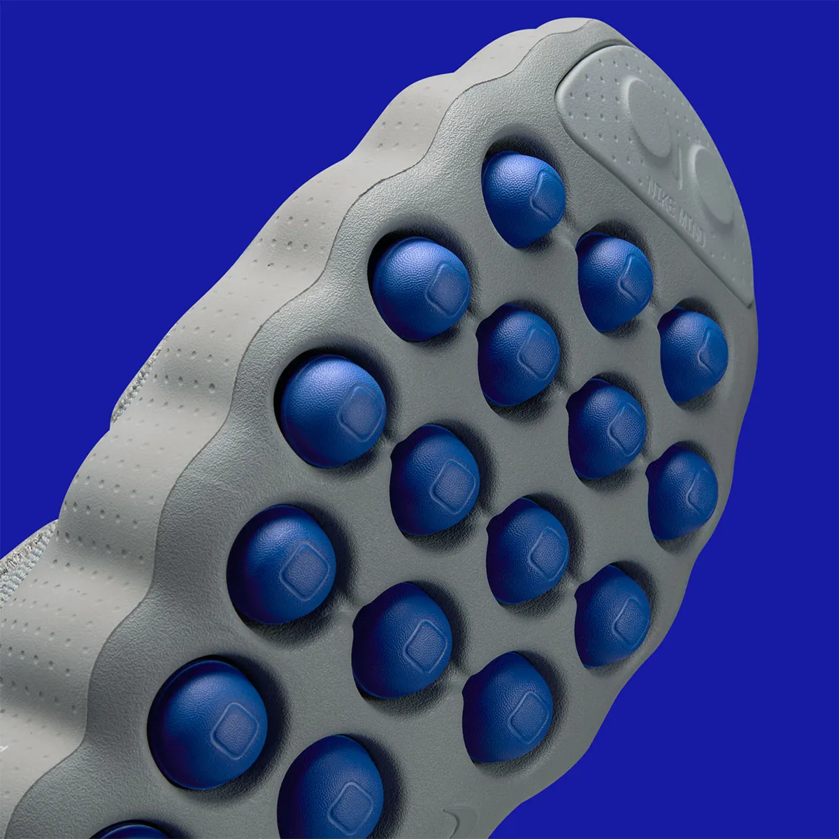 Fragment Design x Nike Mind 002 arrive : deux coloris, un mythe en marche