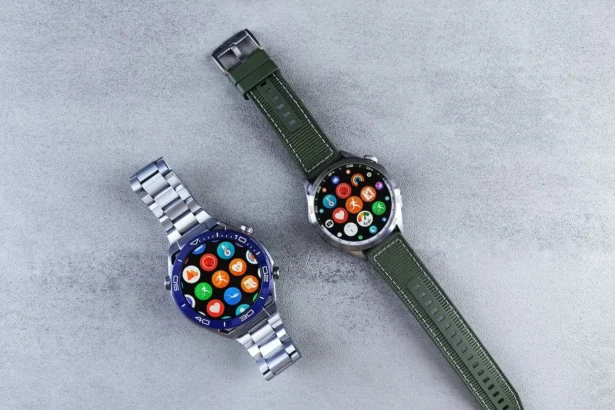 Le bracelet de montre devient le nouveau levier d'expression du vestiaire masculin