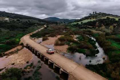 Rallye du Portugal 2026, étape 3 : Daniel Sanders domine et Dacia frappe fort à Badajoz