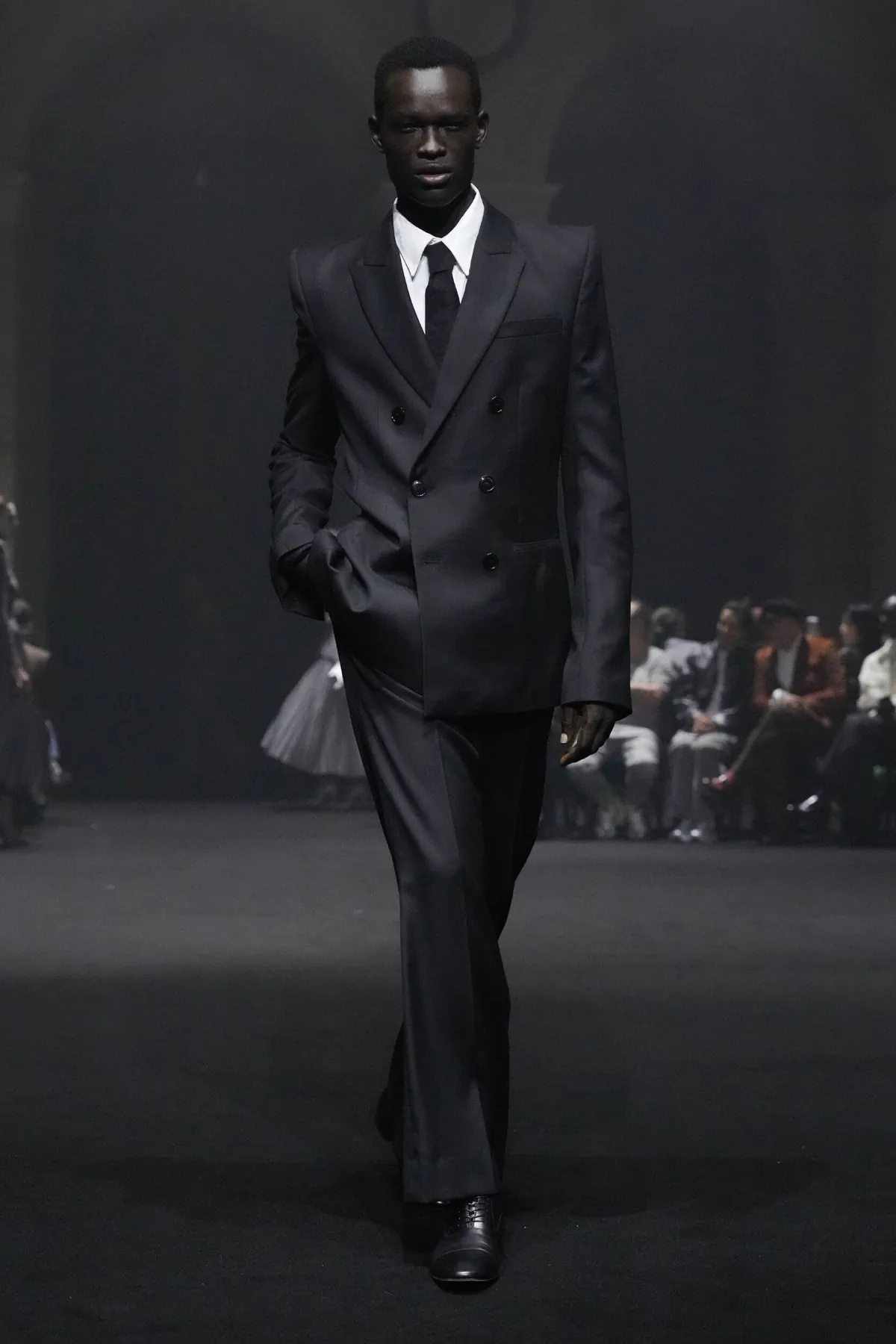 Matières Fécales transforme la collection automne 2026 en réquisitoire contre le pouvoir de l'argent