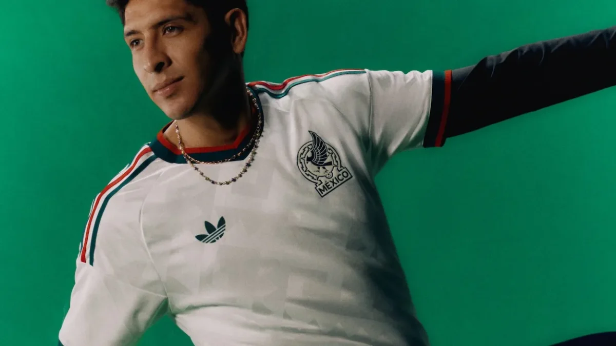Mexique Maillot exterieur x adidas Coupe du monde 2026 FIFA 2 Le maillot extérieur du Mexique pour le Mondial 2026 revisite des racines préhispaniques du pays