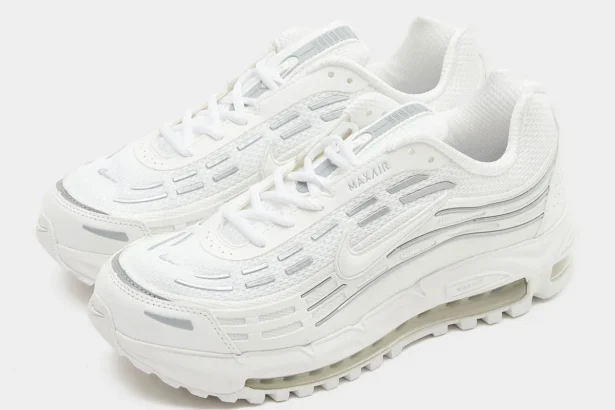 La Nike Air Max TL 2.5 « All-White » débarque pour l'été 2026 et remet les pendules à l'heure