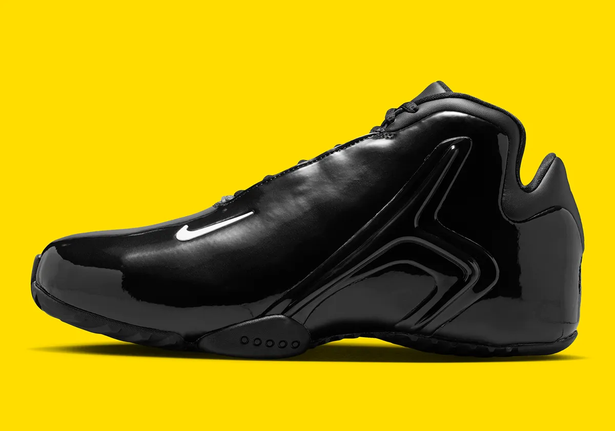 La Nike Zoom Hyperflight « Black » signe un retour d’une icône Y2K radicale