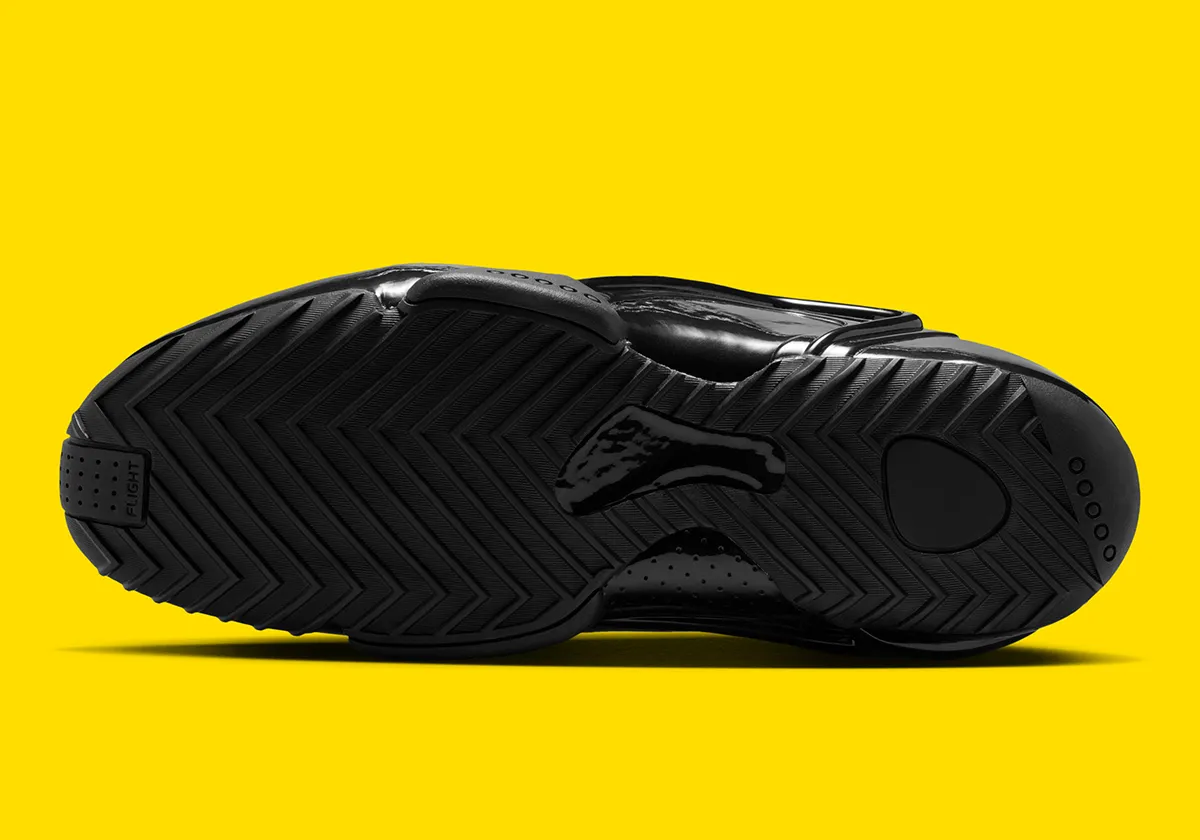 La Nike Zoom Hyperflight « Black » signe un retour d’une icône Y2K radicale
