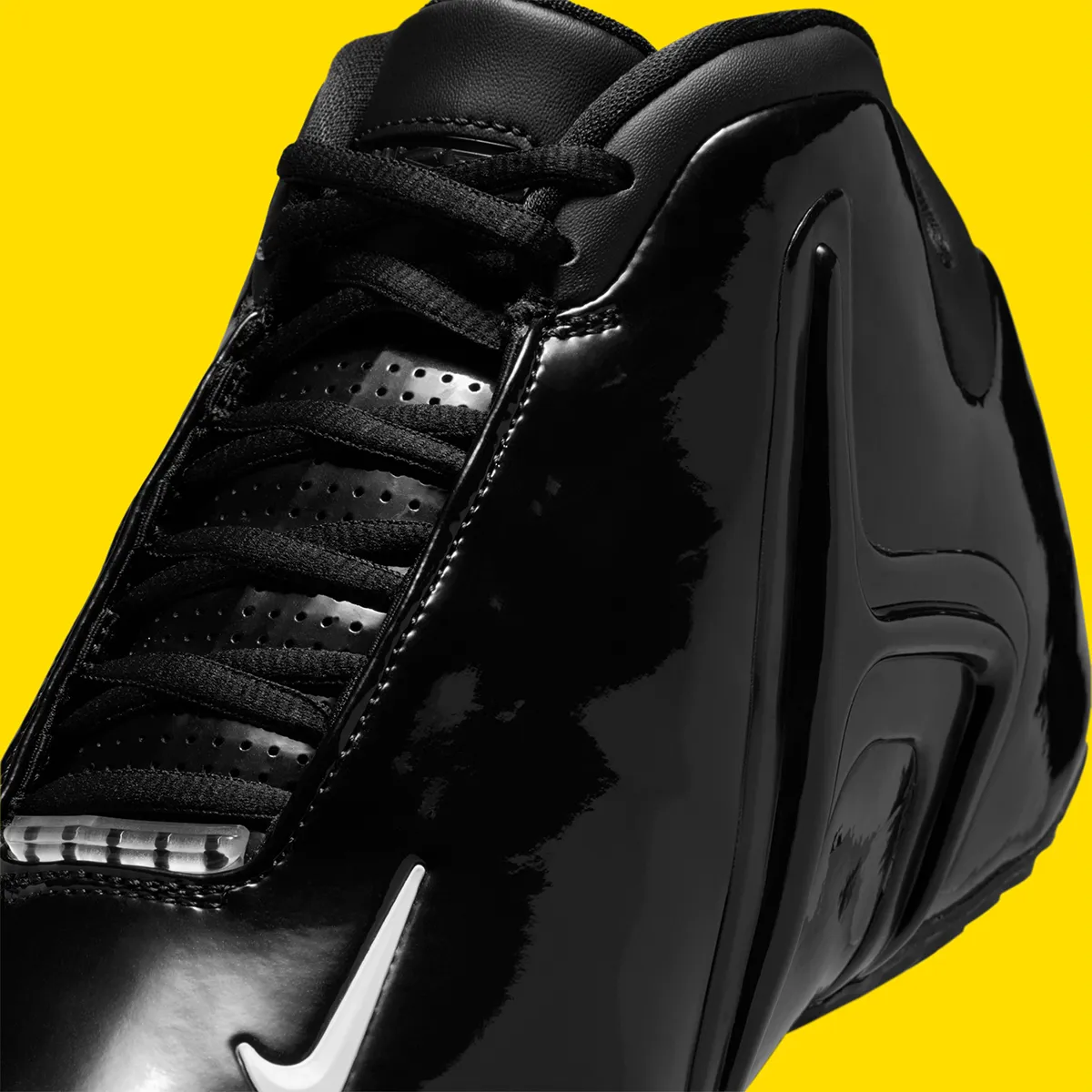 La Nike Zoom Hyperflight « Black » signe un retour d’une icône Y2K radicale