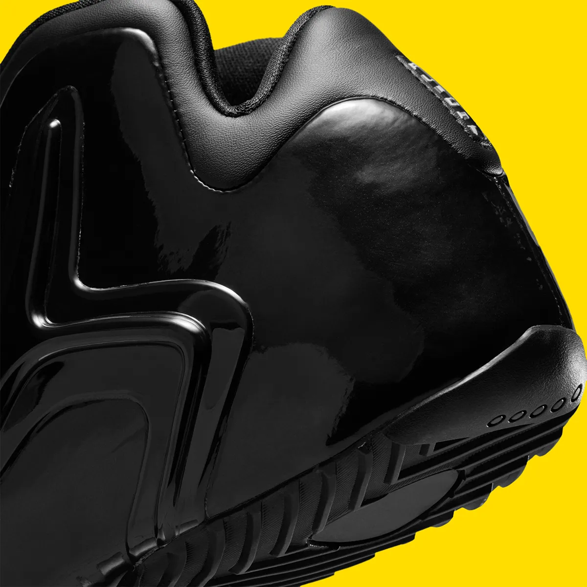 La Nike Zoom Hyperflight « Black » signe un retour d’une icône Y2K radicale