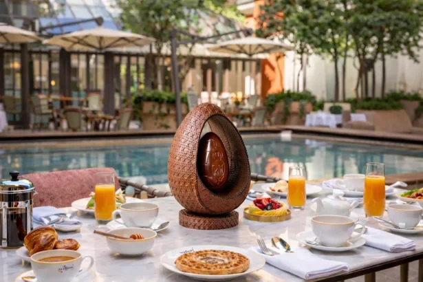 L'œuf de Pâques 2026 du Royal Monceau brouille la frontière entre dessert et objet d’art