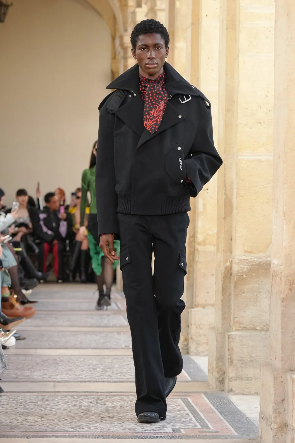 Off-White automne 2026 revisite l’héritage de Miles Davis entre jazz et streetwear