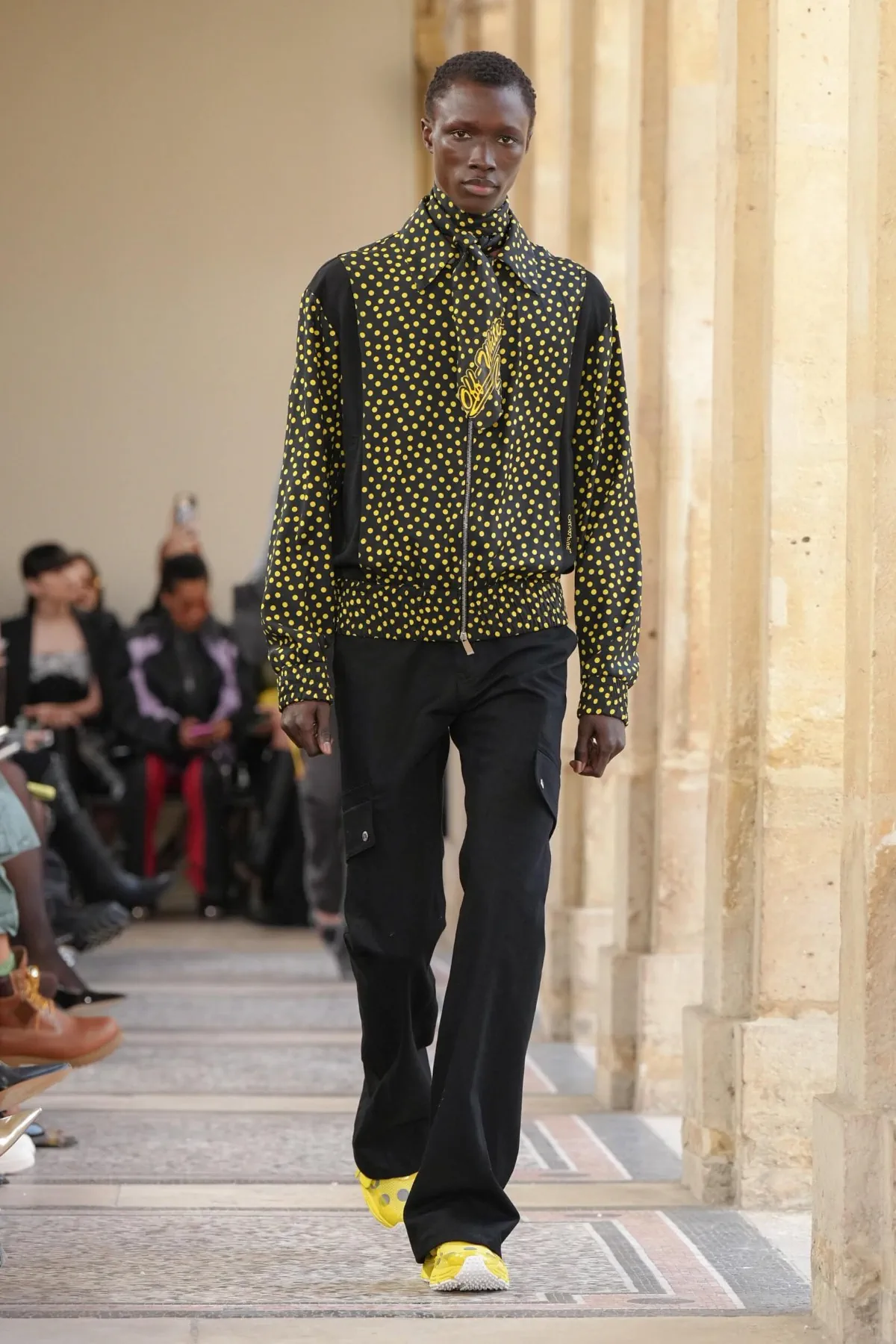 Off-White automne 2026 revisite l’héritage de Miles Davis entre jazz et streetwear