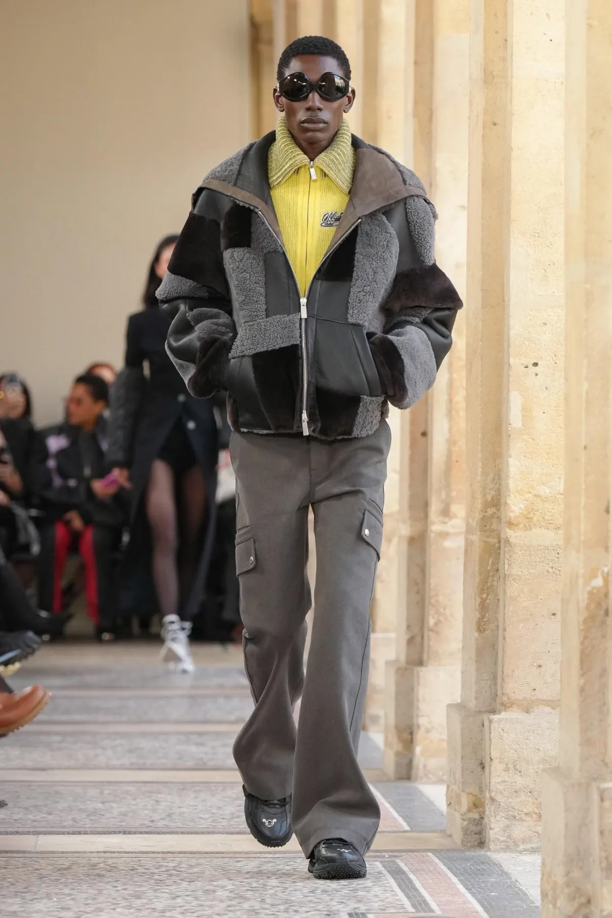 Off-White automne 2026 revisite l’héritage de Miles Davis entre jazz et streetwear