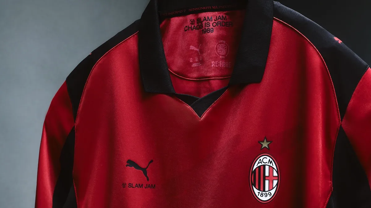 Quatrième maillot d'AC Milan 2025-26 : design Inferno rouge et argent signé PUMA x Slam Jam