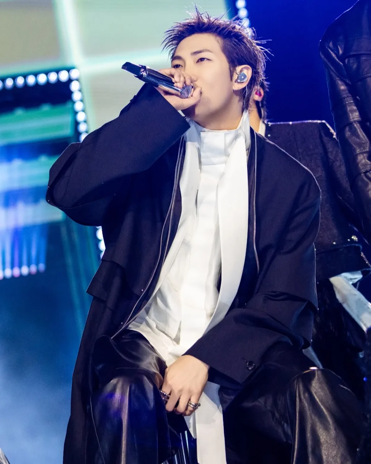 SONGZIO Collection exclusive pour BTS RM SONGZIO habille BTS pour leur retour historique sur scène