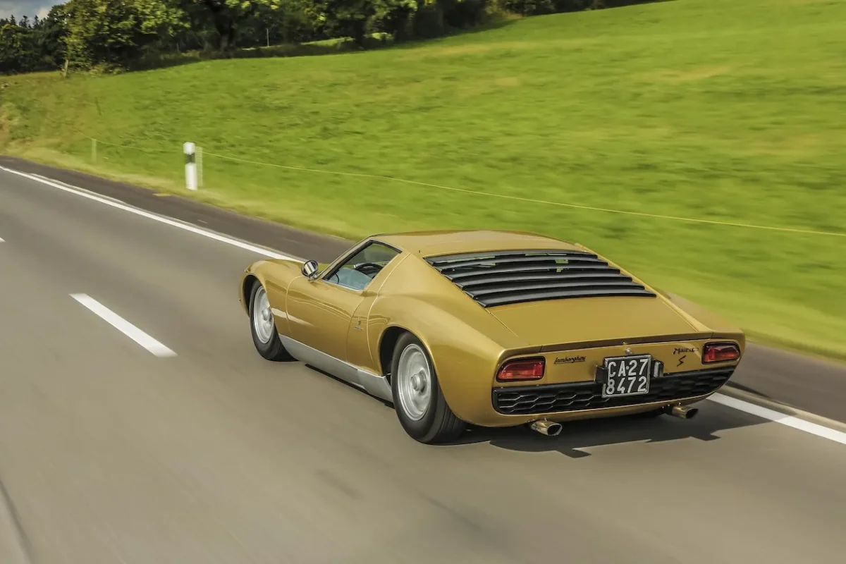 Lamborghini Miura 1966 : l’histoire de la première supercar qui a changé l’automobile