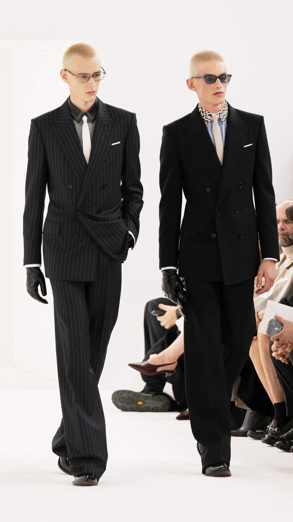 Tom Ford automne 2026 : Haider Ackermann signe un retour magistral du costume masculin