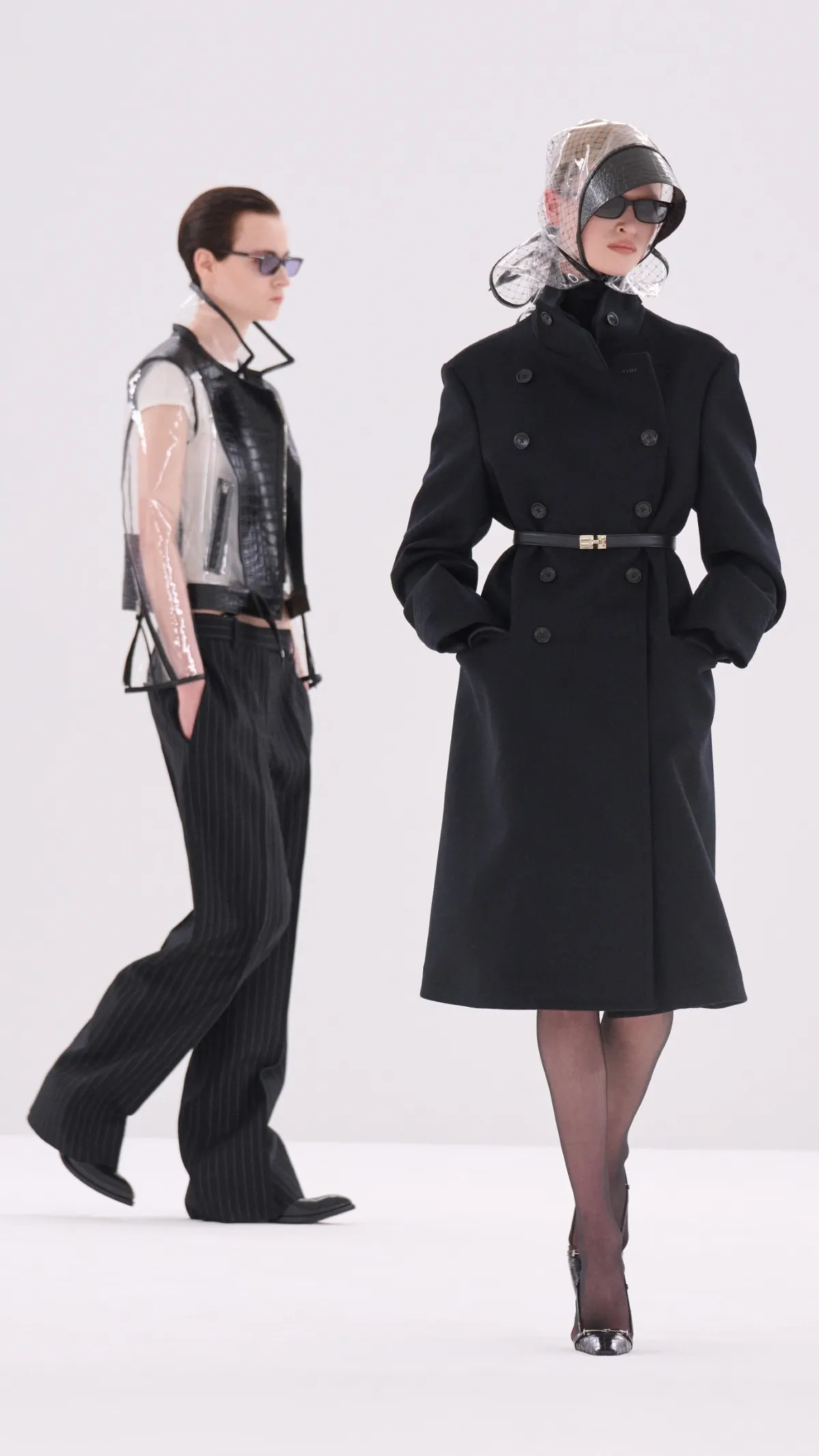 Tom Ford automne 2026 : Haider Ackermann signe un retour magistral du costume masculin