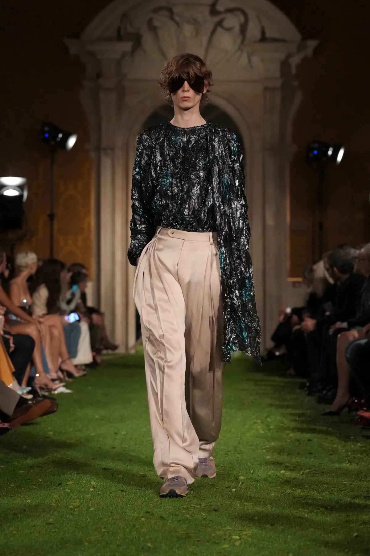 Valentino automne 2026 : héritage Garavani et nouvelle liberté masculine