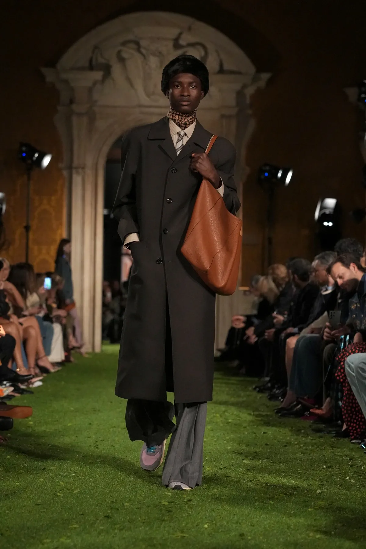 Valentino automne 2026 : héritage Garavani et nouvelle liberté masculine