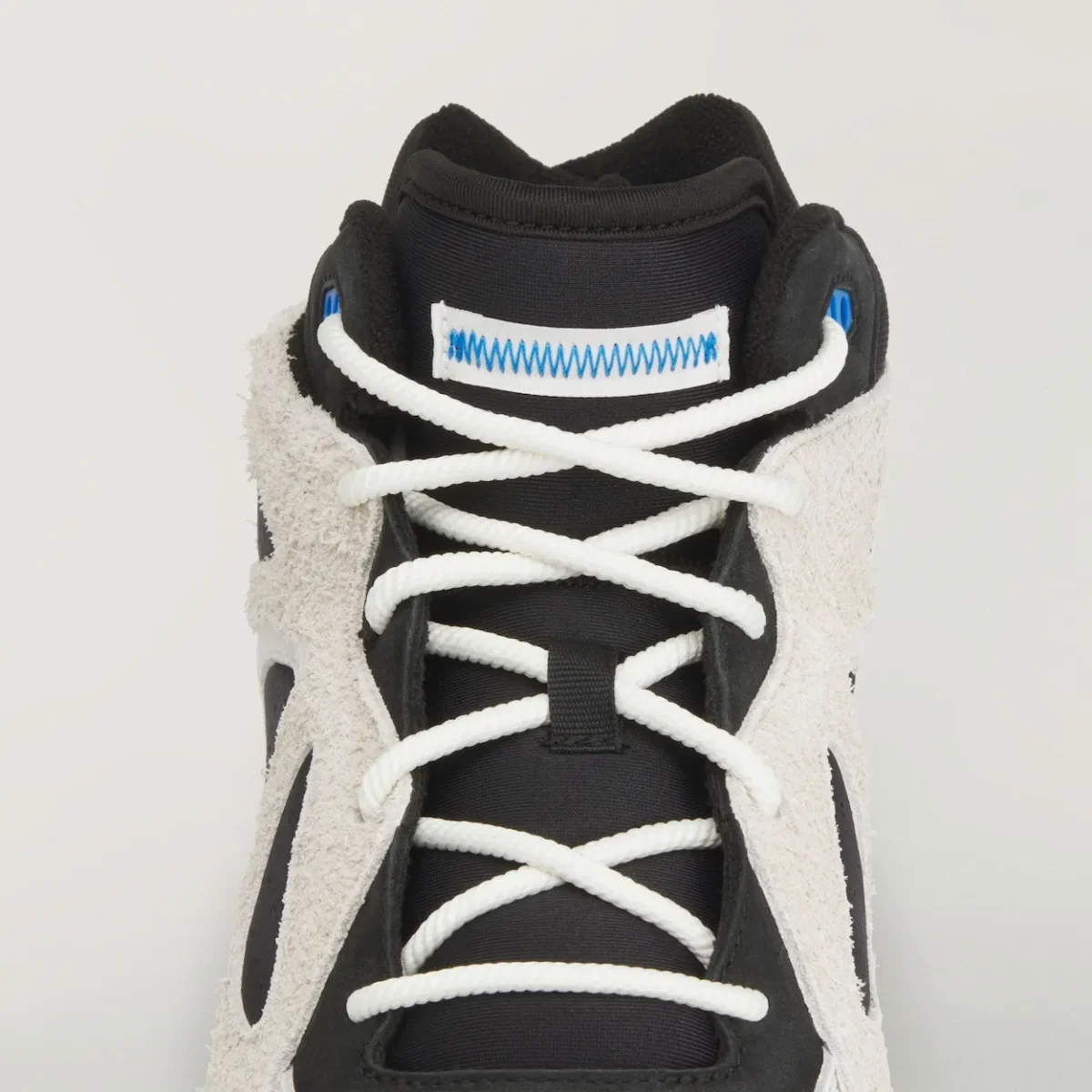 Tout savoir sur la Bad Bunny x adidas BadBo 1.0 « Rise » avant le 28 mars