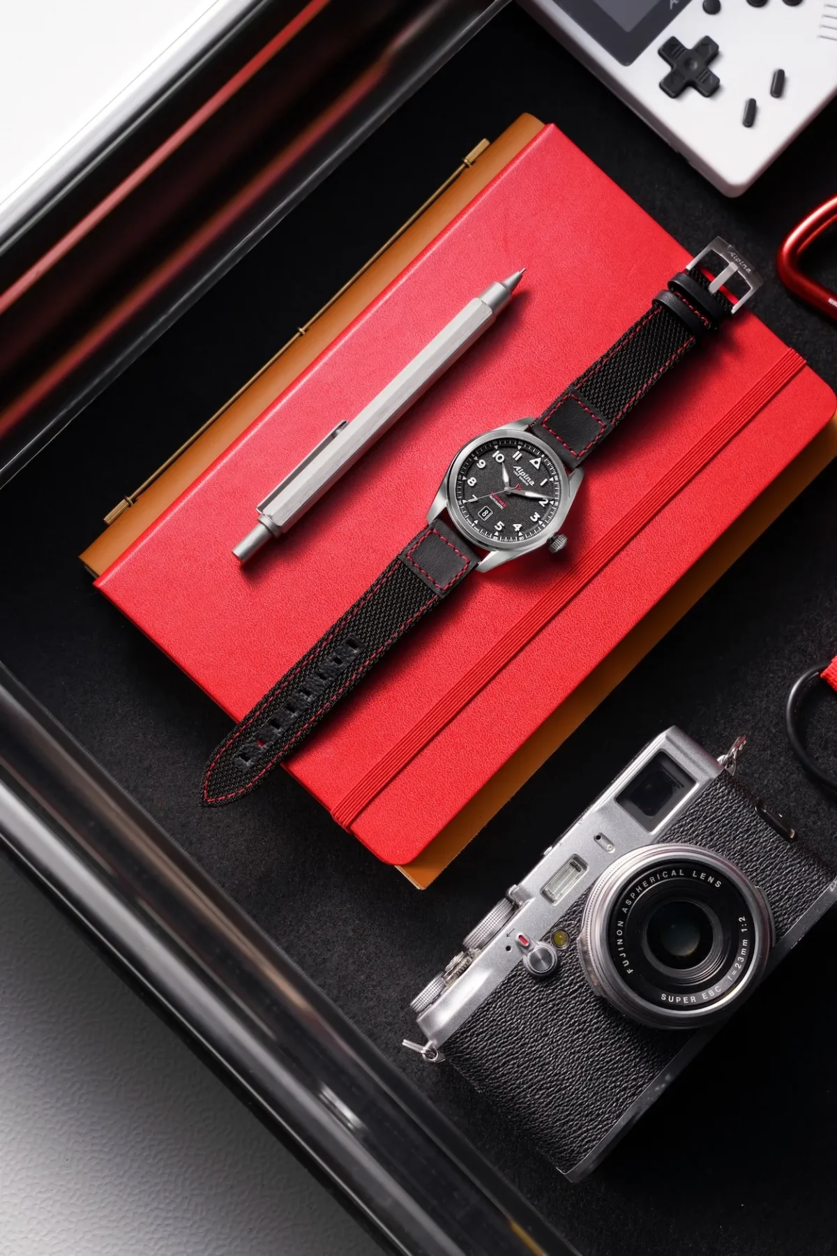 Watches and Wonders 2026 : l'Alpina Startimer Pilot Automatic repart en vol avec une ambition nouvelle