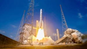 Apple partenariat strategique avec Apple Amazon rachète Globalstar pour connecter les iPhone par satellite dès 2026